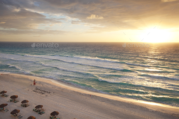 Sunrise Over popular Cancun